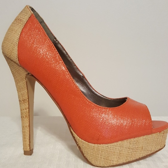 High heel pumps - Picture 4 of 7